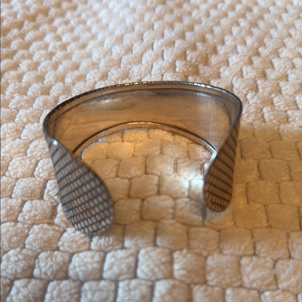 Silver Patterned Wearable Cuff - Picture 3 of 4
